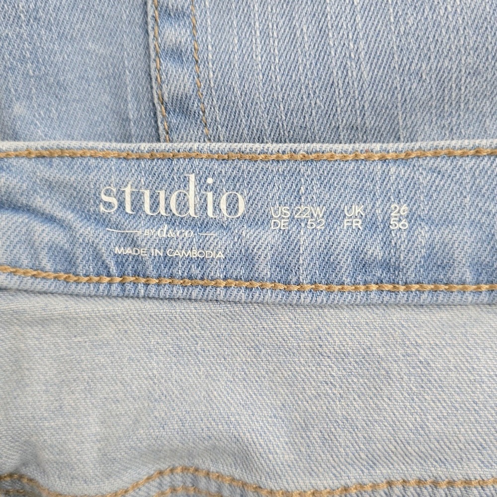 Studio‎ by Denim & Co Distressed Light Wash Jeans  Blue 22W - Picture 4 of 8